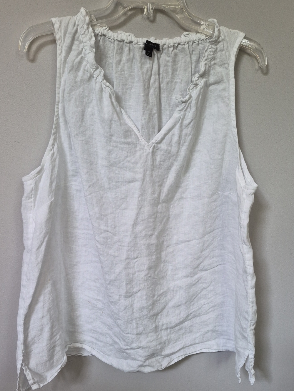 Talbots Top Womens XL White Linen Ruffled V-Neck Sleeveless Lagenlook Feminine